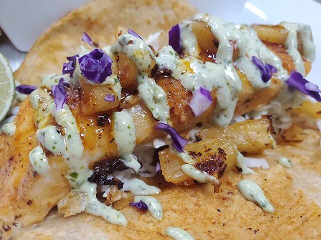 fish taco with white sauce